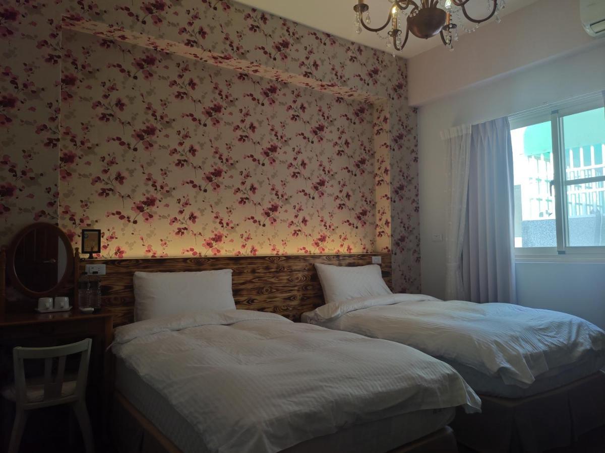 Railway Traveler B&B Taitung Exterior photo