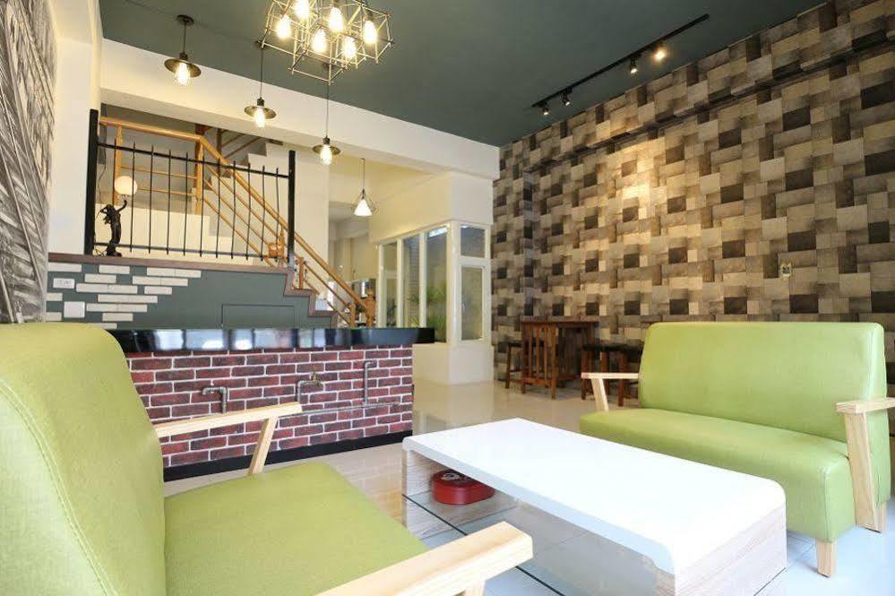 Railway Traveler B&B Taitung Exterior photo